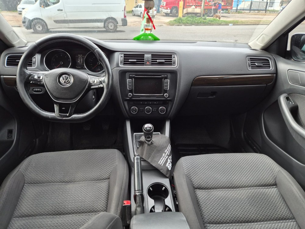 Volkswagen Vento 2.5 Advance Plus 170 CV — foto 3